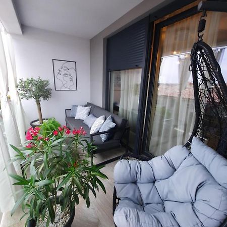 Enjoy Pula - New Apt With Terrace And Free Parking Garage 외부 사진