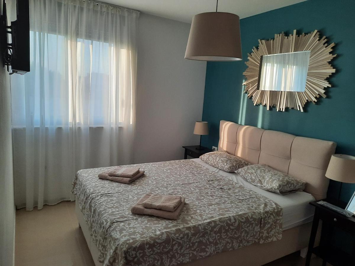 Enjoy Pula - New Apt With Terrace And Free Parking Garage 외부 사진